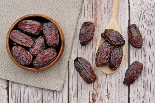 khalas dates